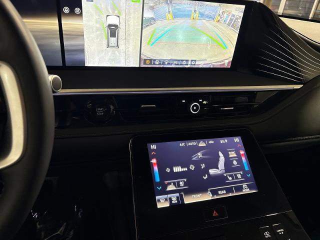 Certified 2025 INFINITI QX80 Sensory image 17