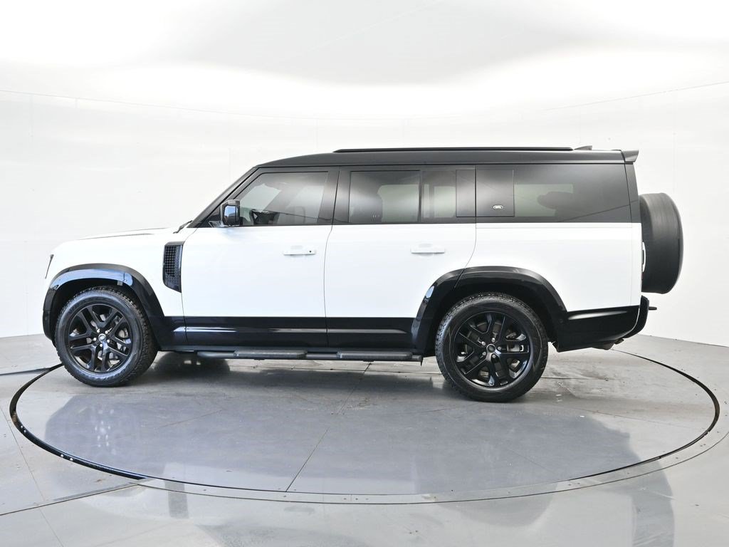 Used 2023 Land Rover Defender 130 X-Dynamic SE AWD/4WD image 8
