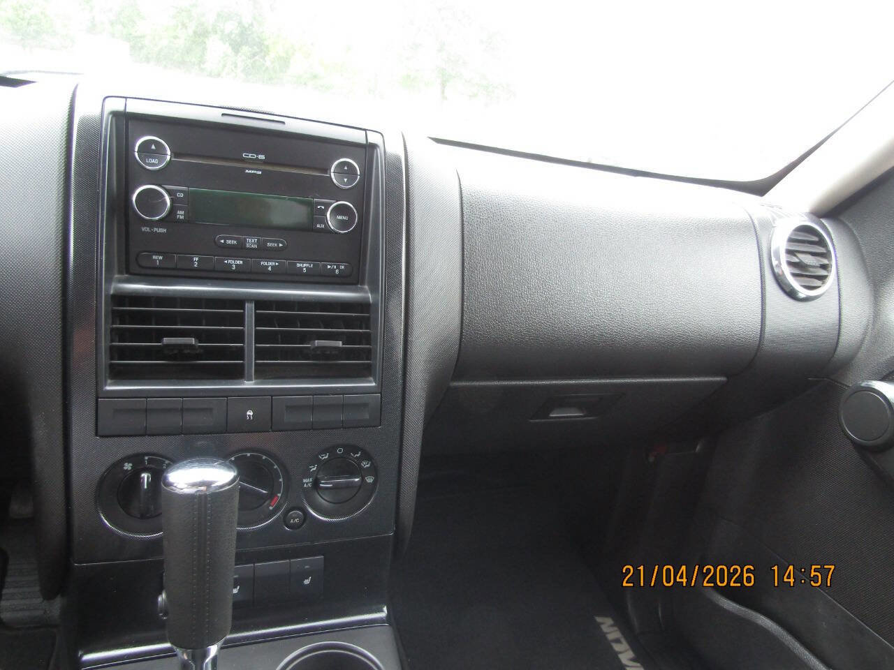 Used 2008 Ford Explorer Sport Trac Limited RWD image 22