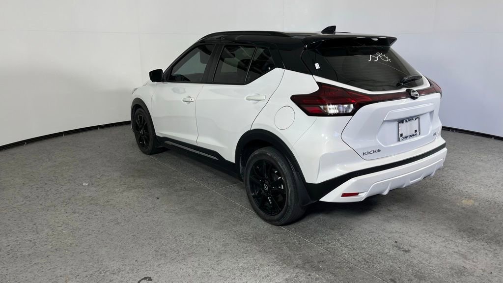 Used 2022 Nissan Kicks SR w/ Premium Package FWD image 5