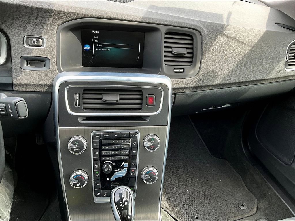 Used 2015 Volvo S60 T5 Platinum image 30