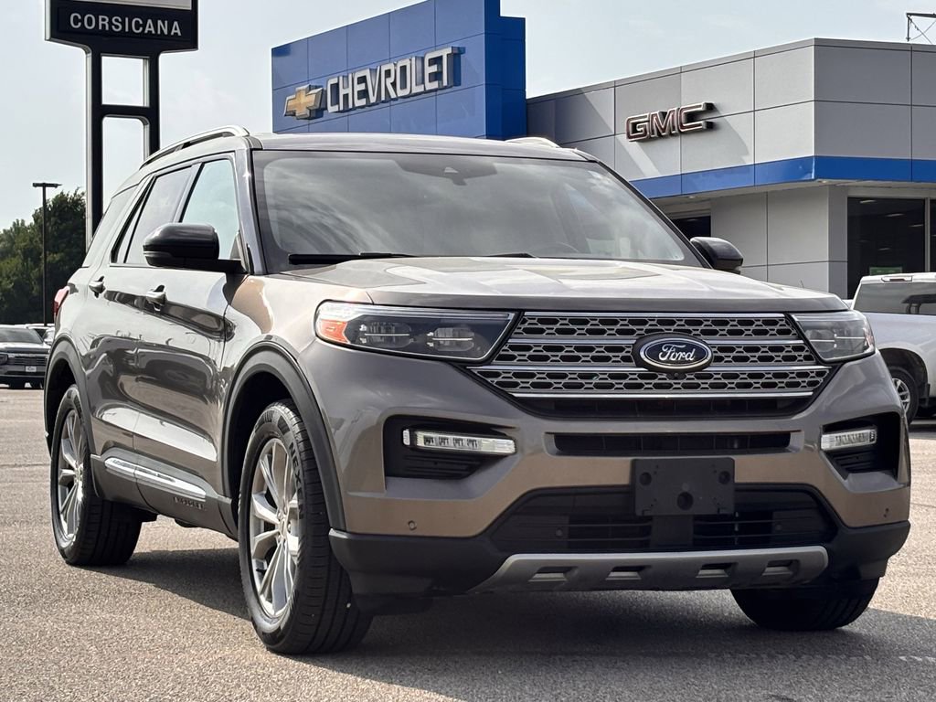 Used 2021 Ford Explorer Limited w/ Equipment Group 301A AWD/4WD image 2