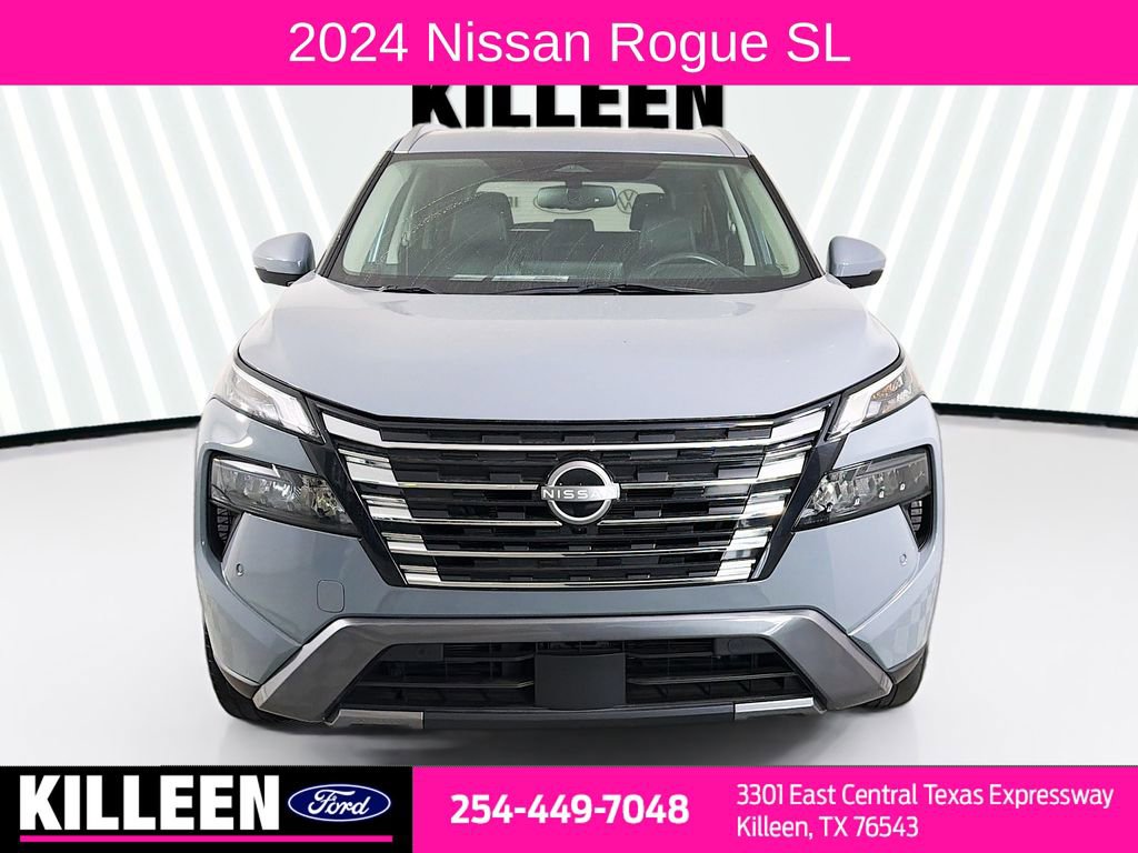 Used 2024 Nissan Rogue SL FWD image 2