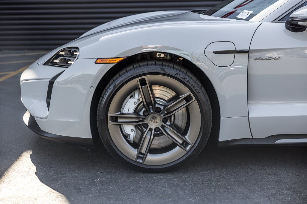 Certified 2025 Porsche Taycan Turbo image 12