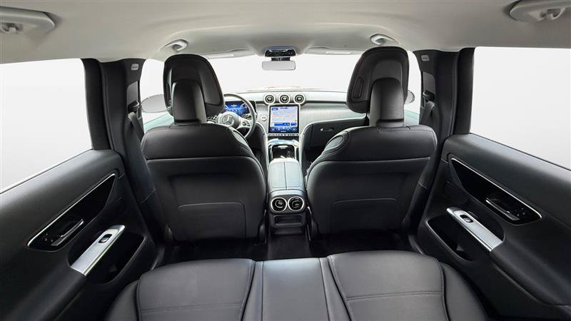 Used 2025 Mercedes-Benz GLC 350e 4MATIC image 22