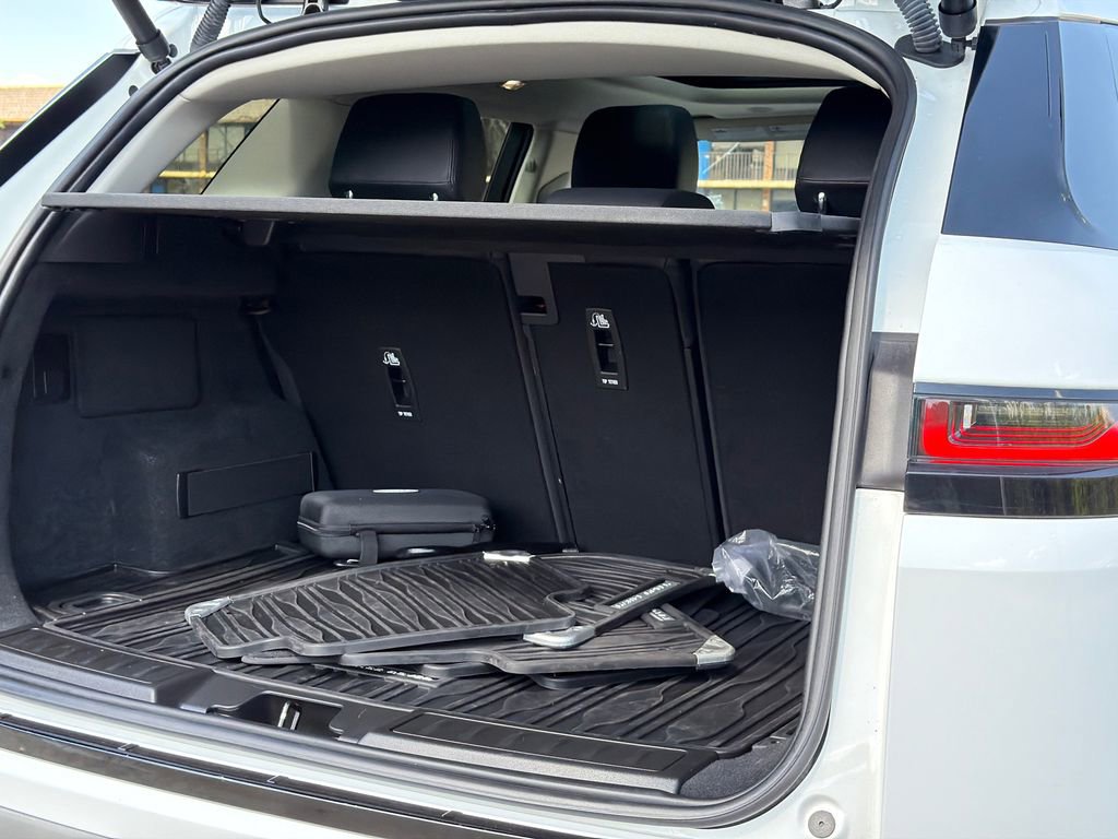 Used 2023 Land Rover Range Rover Evoque S AWD/4WD image 8