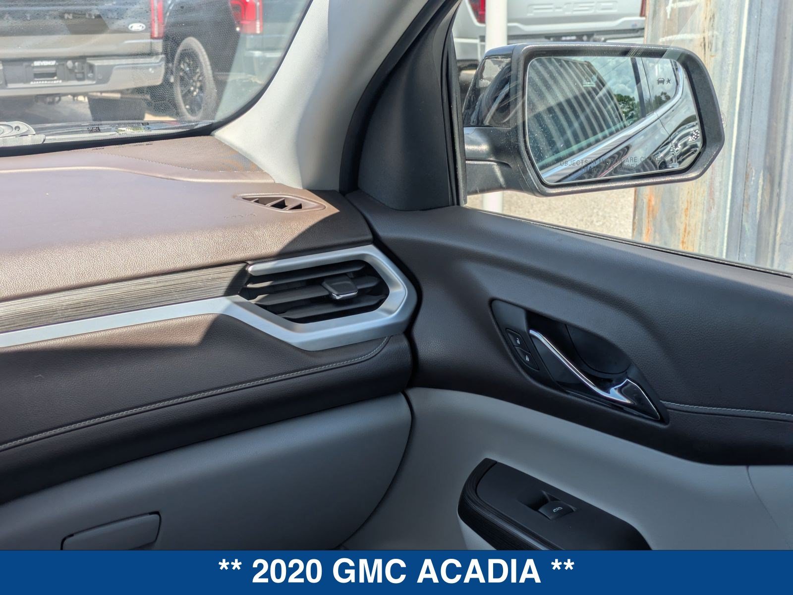 Used 2020 GMC Acadia SLT w/ Driver Alert Package II FWD image 20