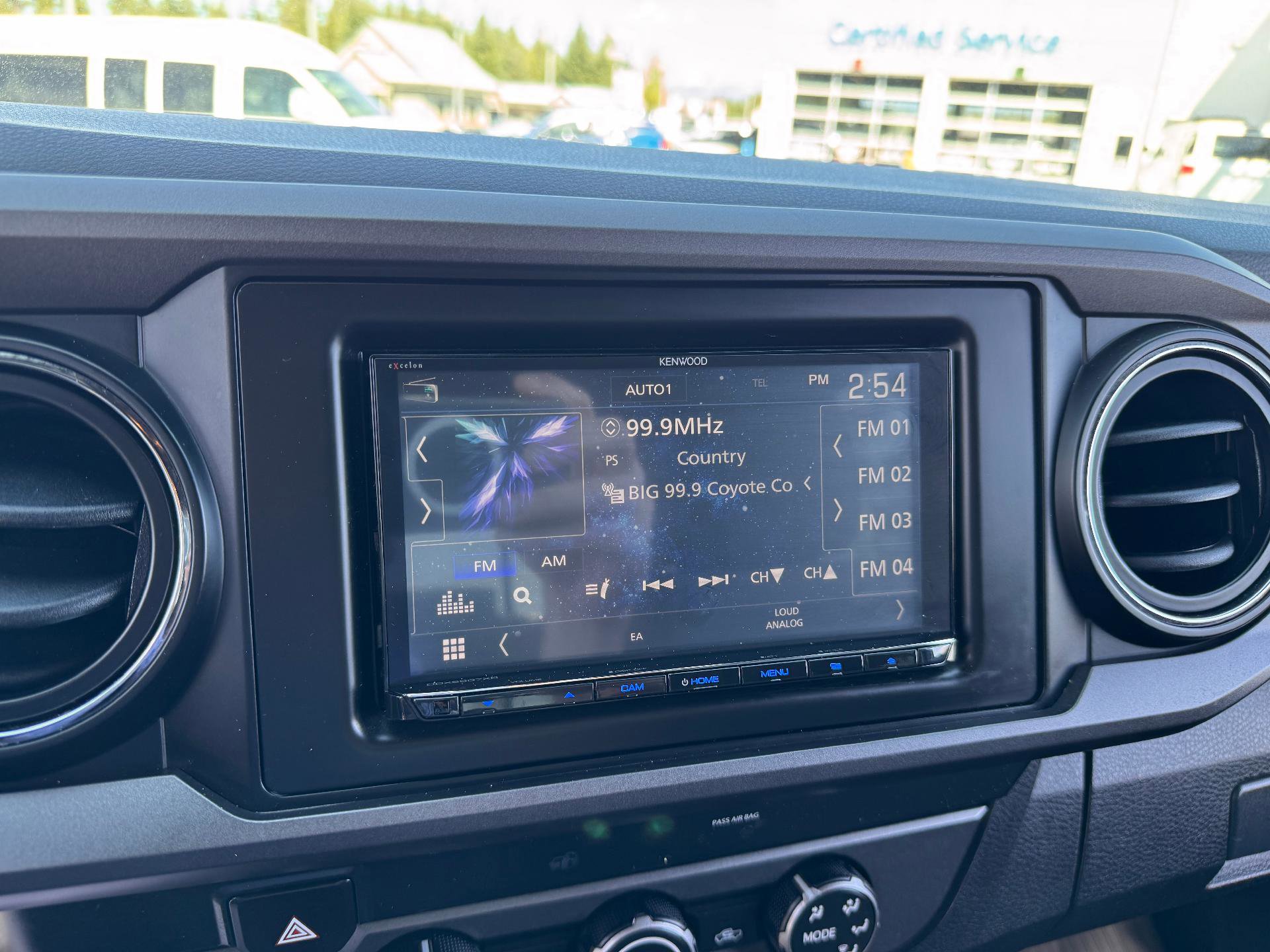 Used 2020 Toyota Tacoma TRD Off-Road AWD/4WD image 26