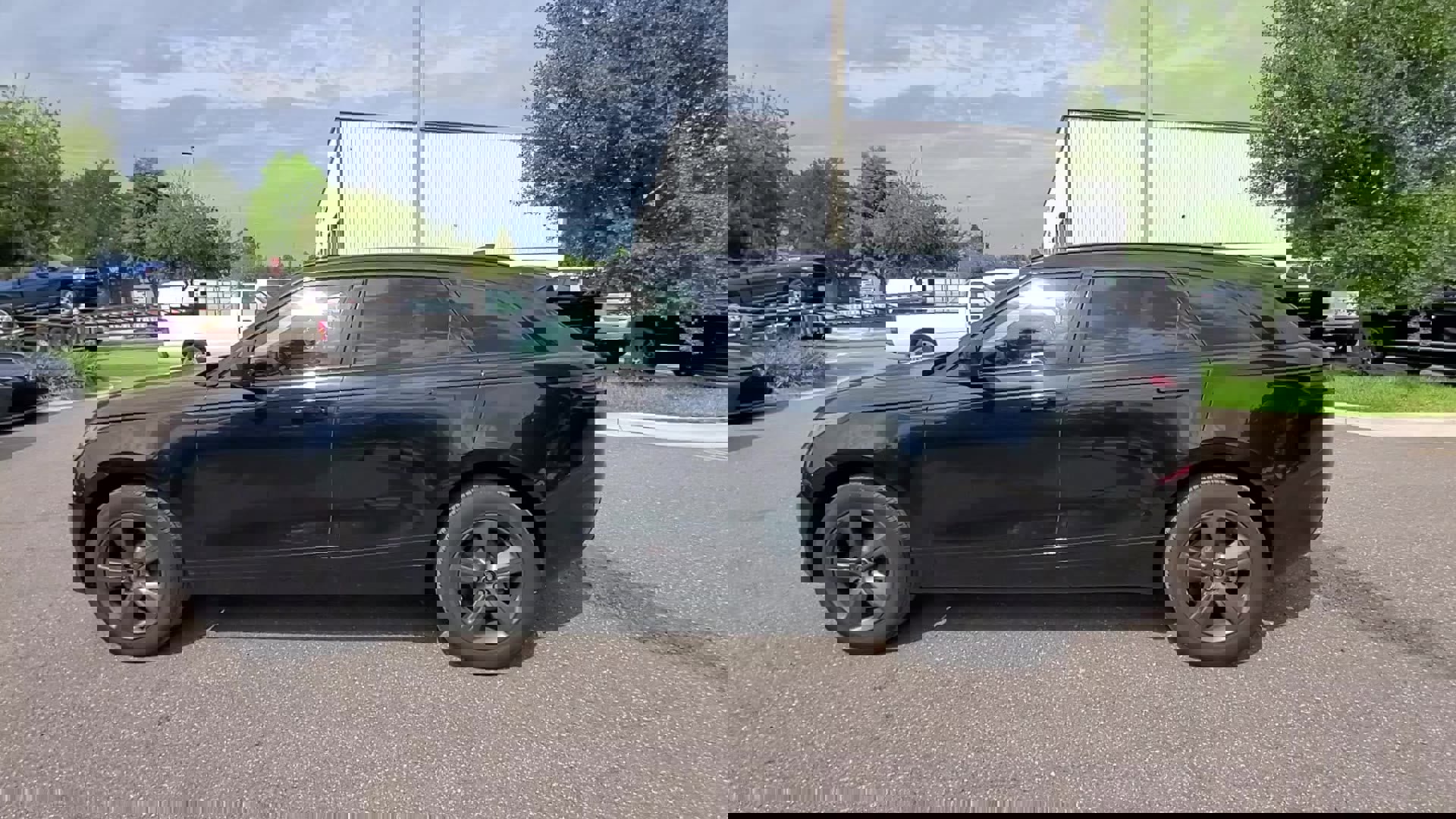 Used 2025 Land Rover Range Rover Velar Dynamic SE image 41