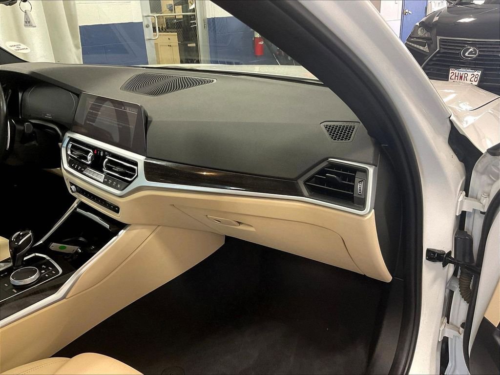 Used 2019 BMW 330i xDrive Sedan w/ Premium Package AWD/4WD image 13