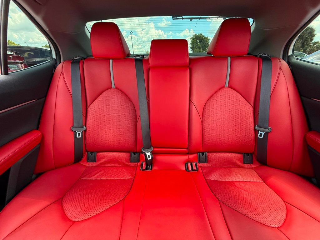 Used 2020 Toyota Camry XSE FWD image 19