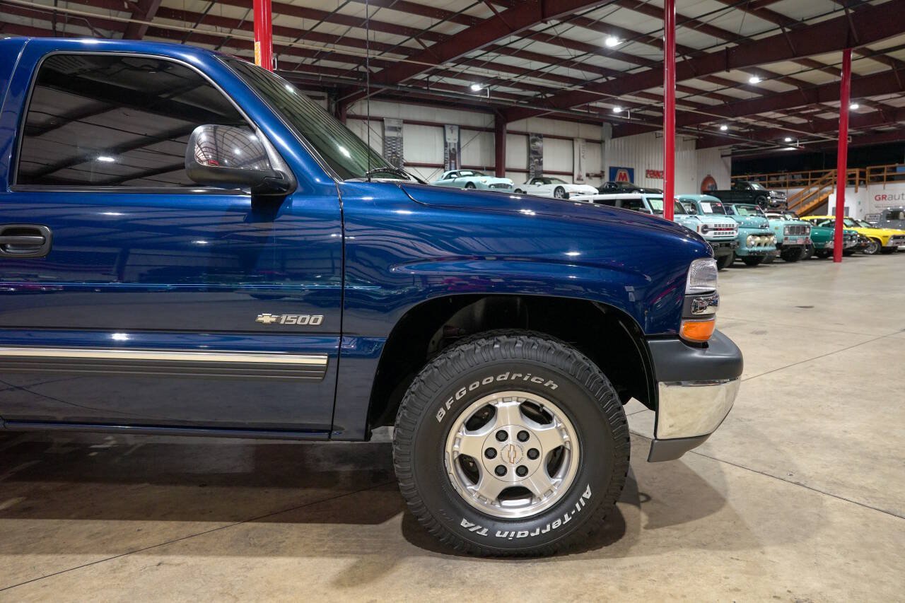 Used 2001 Chevrolet Silverado 1500 LS w/ Off-Road Chassis Pkg AWD/4WD image 11