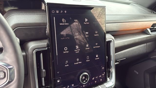 Certified 2025 GMC Yukon XL Denali image 17