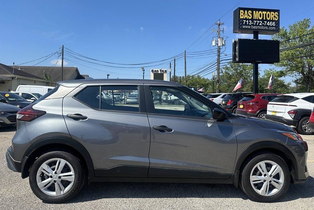 Used 2023 Nissan Kicks S FWD image 6