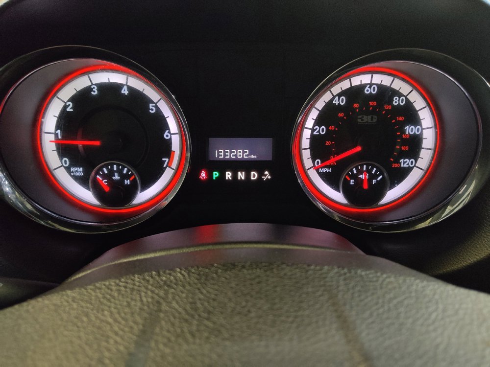 Used 2014 Dodge Grand Caravan SXT FWD image 23