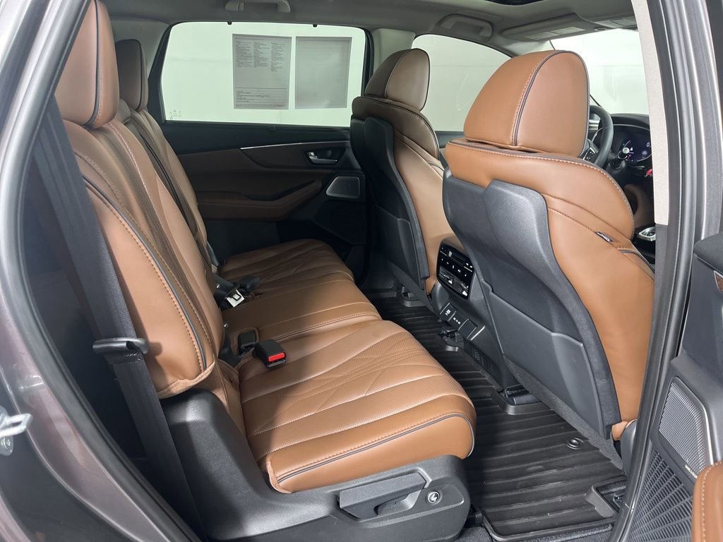 Certified 2026 Acura MDX SH-AWD w/ Advance Package image 8