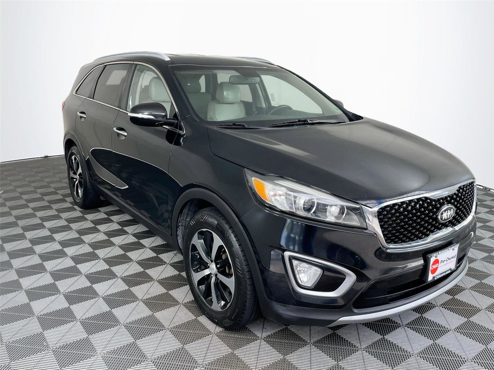 Used 2017 Kia Sorento EX FWD image 1
