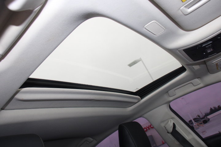 Used 2022 Lexus ES 300h w/ Accessory Package 2 FWD image 21