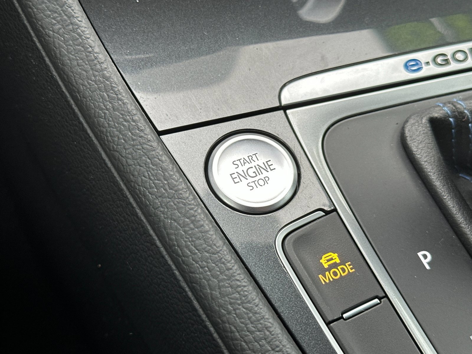 Used 2019 Volkswagen e-Golf SE w/ Driver Assistance Package image 22