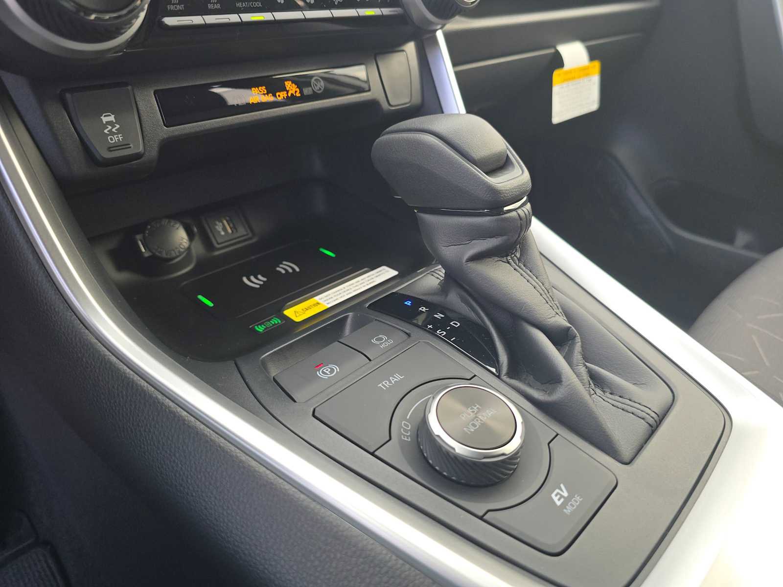 Certified 2025 Toyota RAV4 XLE image 33