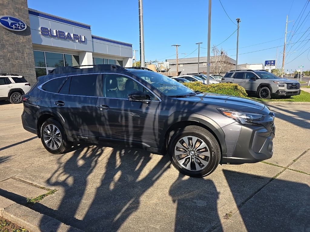 Used 2023 Subaru Outback Limited image 2