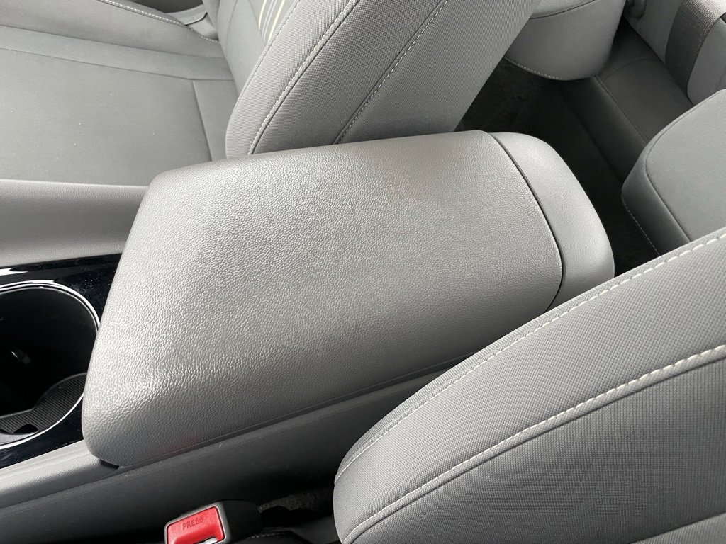 Used 2025 Hyundai Elantra SEL image 48