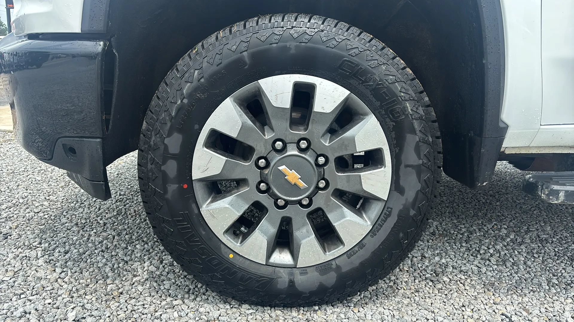Used 2022 Chevrolet Silverado 2500 Custom w/ Custom Value Package AWD/4WD image 16