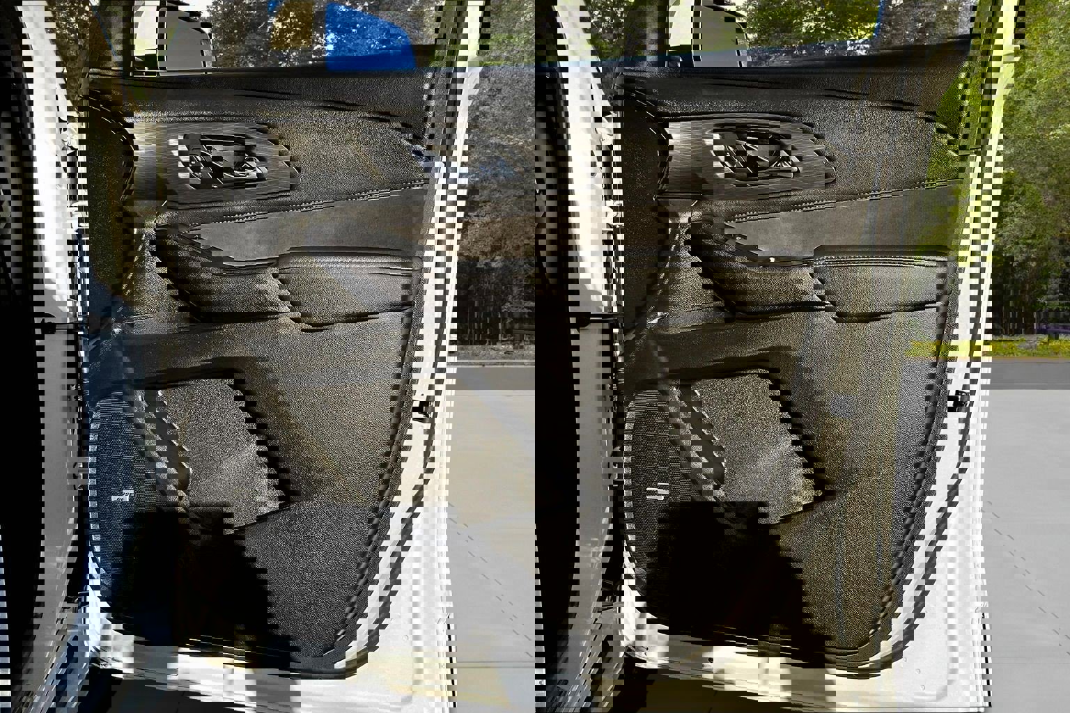 Used 2023 Chevrolet Traverse High Country image 32