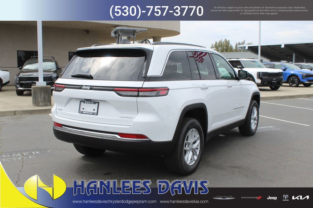 New 2026 Jeep Grand Cherokee Laredo image 7
