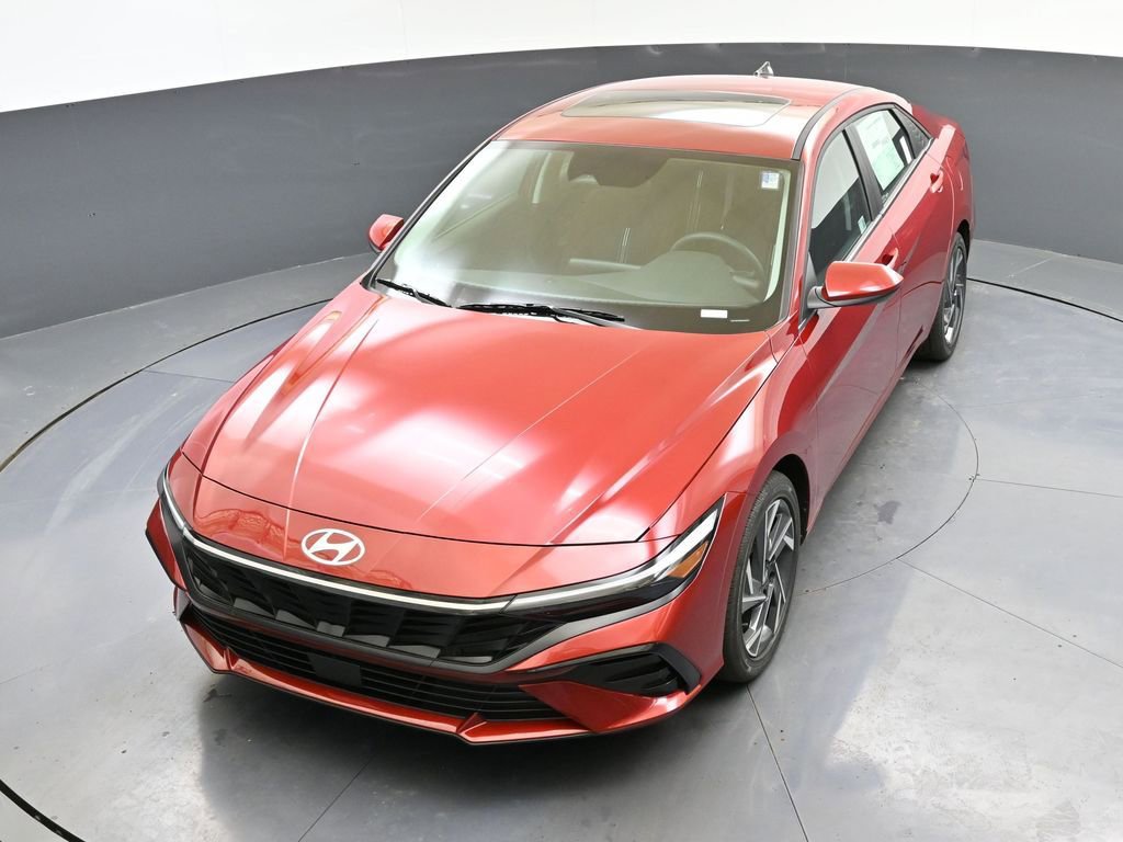 Certified 2025 Hyundai Elantra SEL FWD image 42