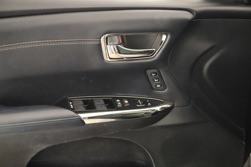 Used 2014 Toyota Avalon Limited w/ Technology Package FWD image 23