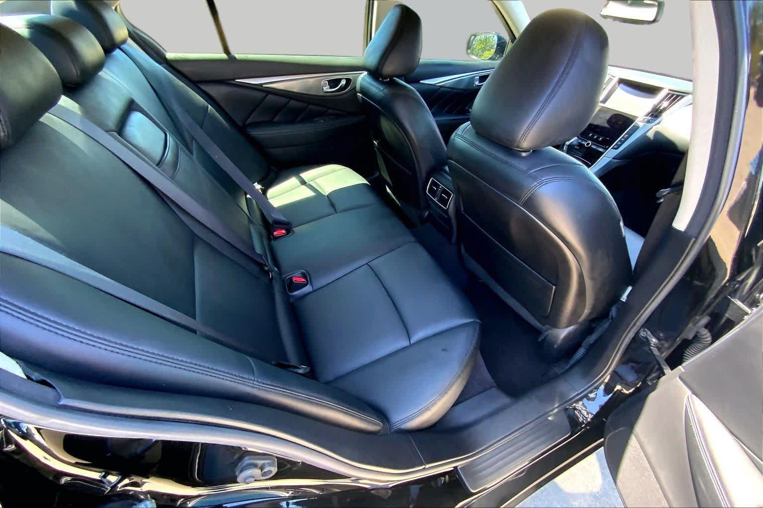 Used 2017 INFINITI Q50 2.0t RWD image 19