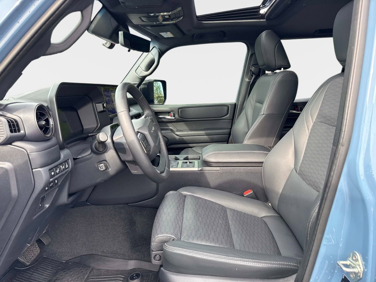 Used 2025 Toyota Land Cruiser w/ Premium Package image 18