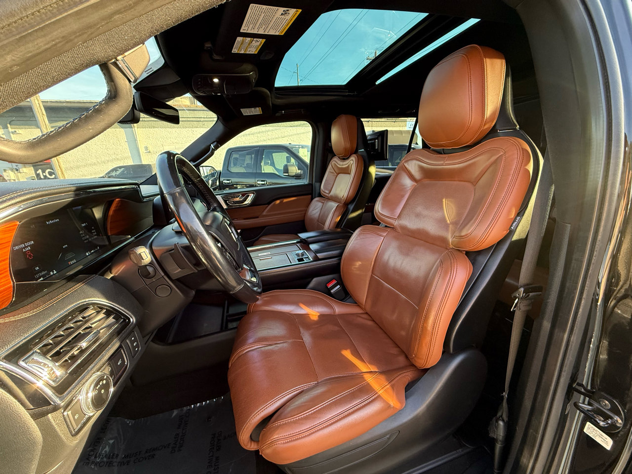 Used 2018 Lincoln Navigator Reserve w/ Technology Package image 19