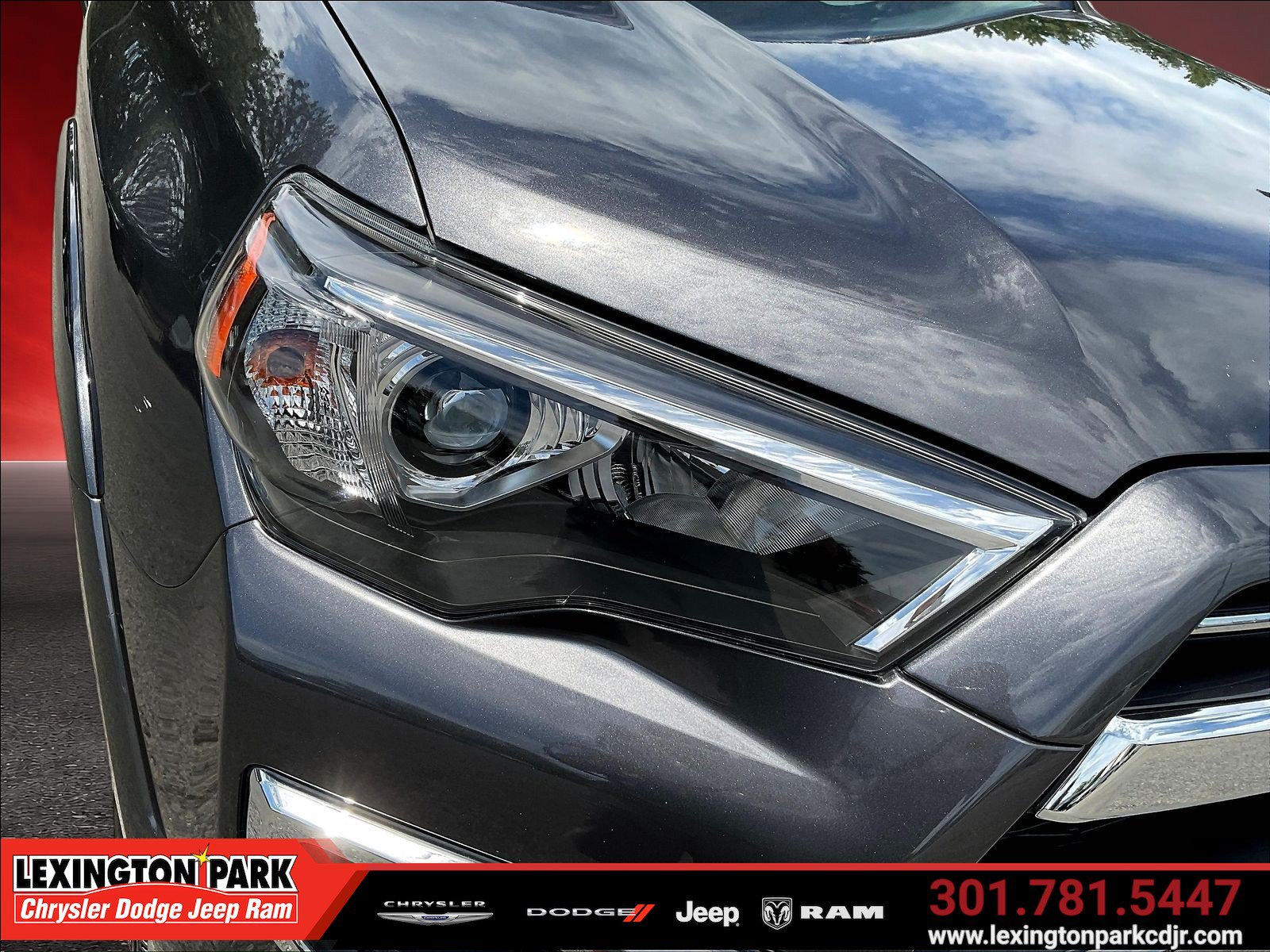 Used 2023 Toyota 4Runner Limited AWD/4WD image 31