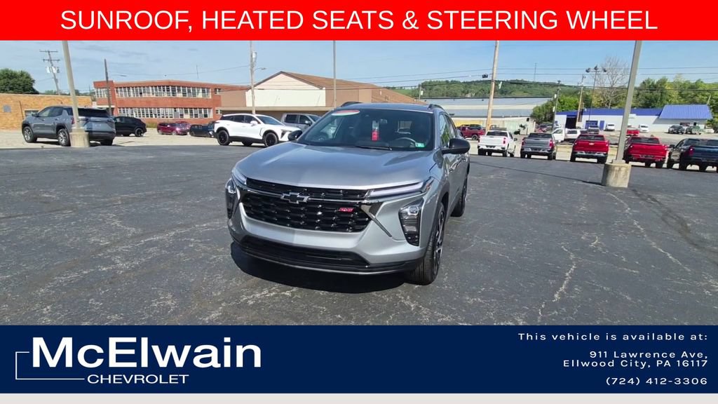 Used 2026 Chevrolet Trax RS w/ Sunroof Package FWD image 4