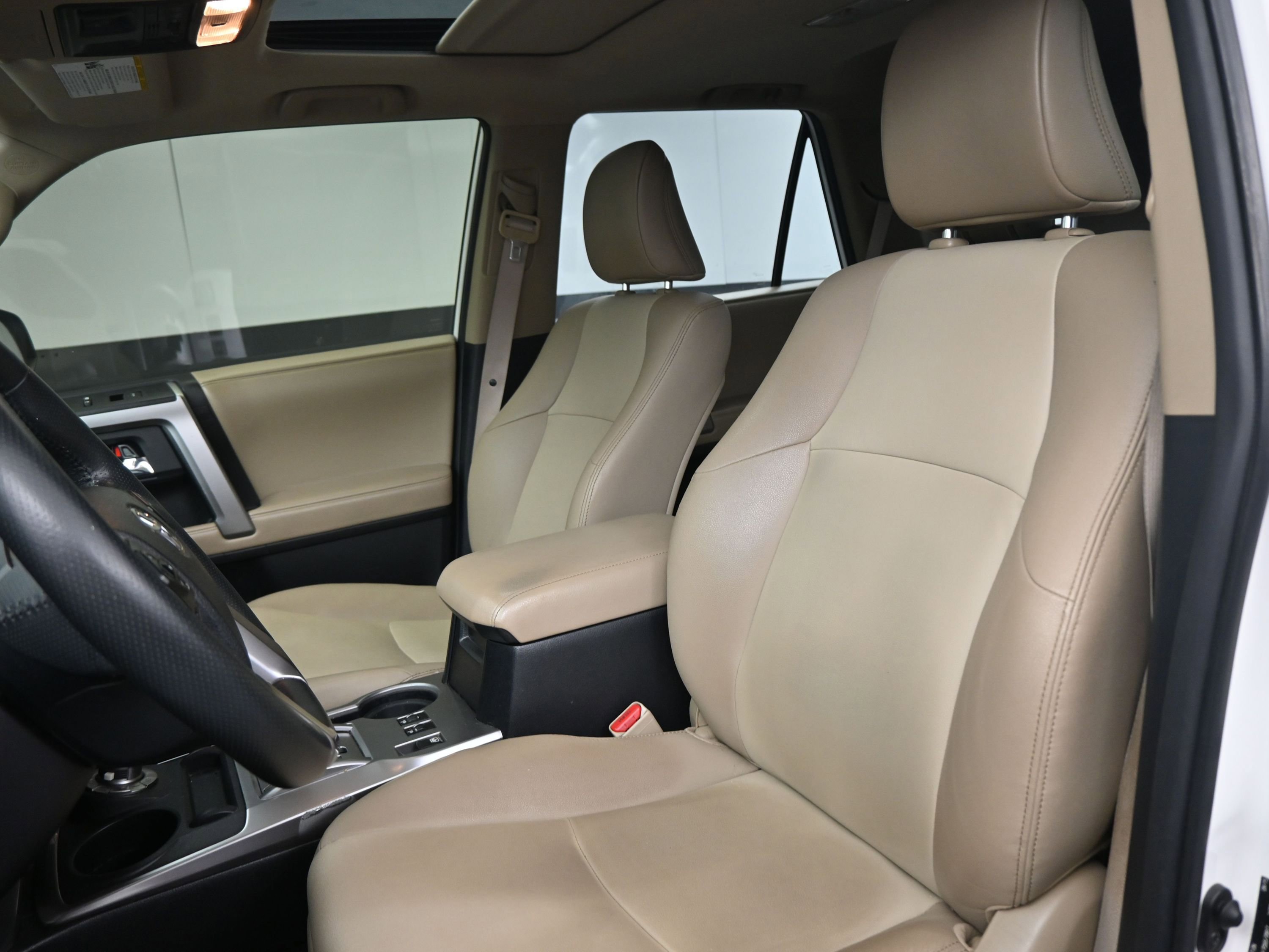 Used 2016 Toyota 4Runner SR5 Premium image 17