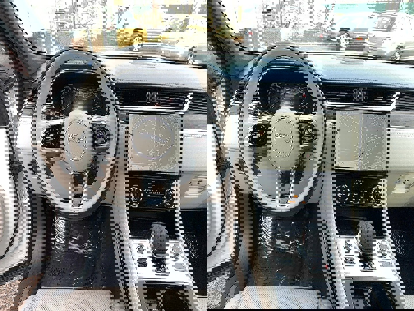 Used 2022 Jaguar F-PACE S image 7