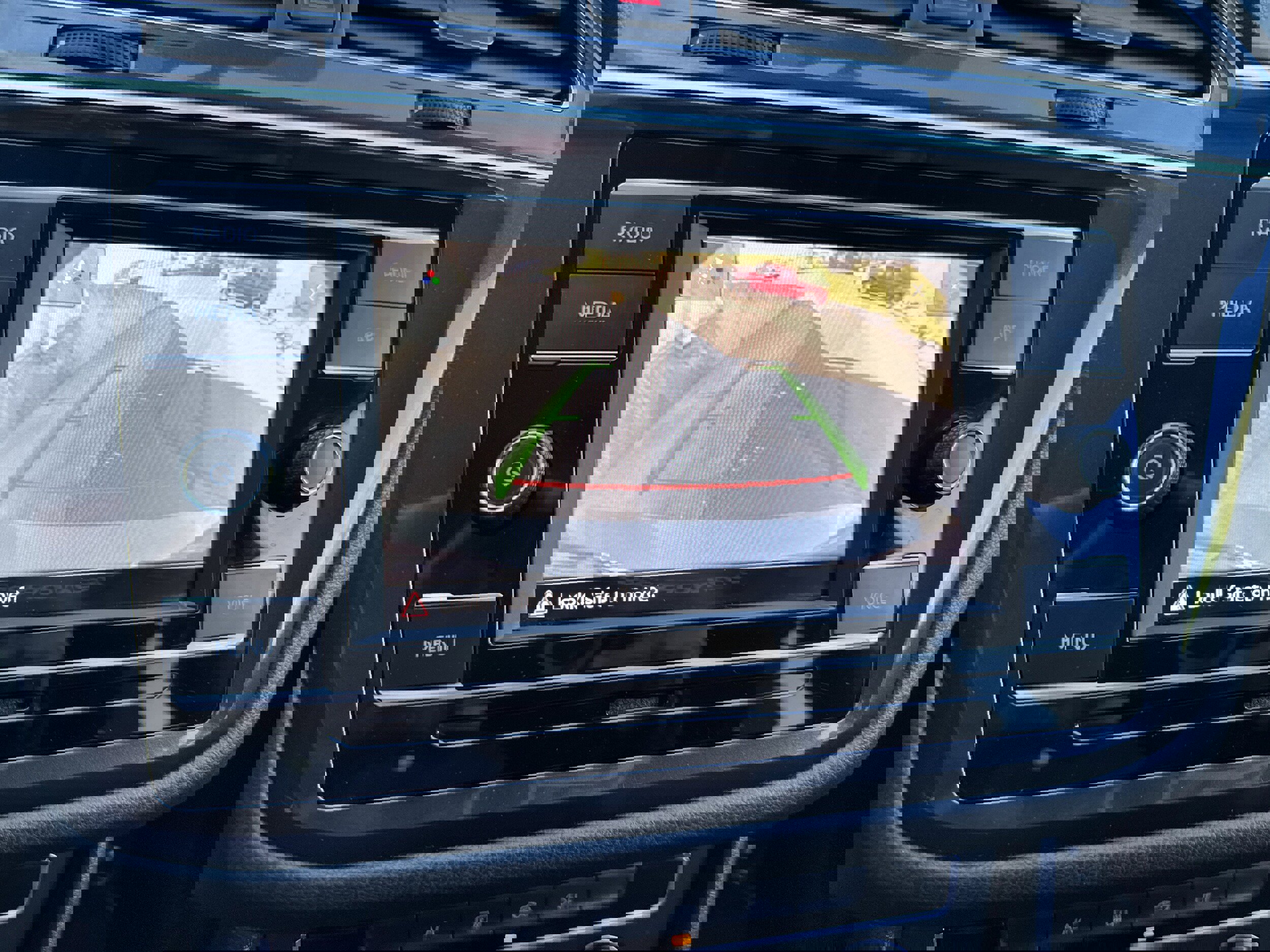 Used 2021 Volkswagen Tiguan S FWD image 16