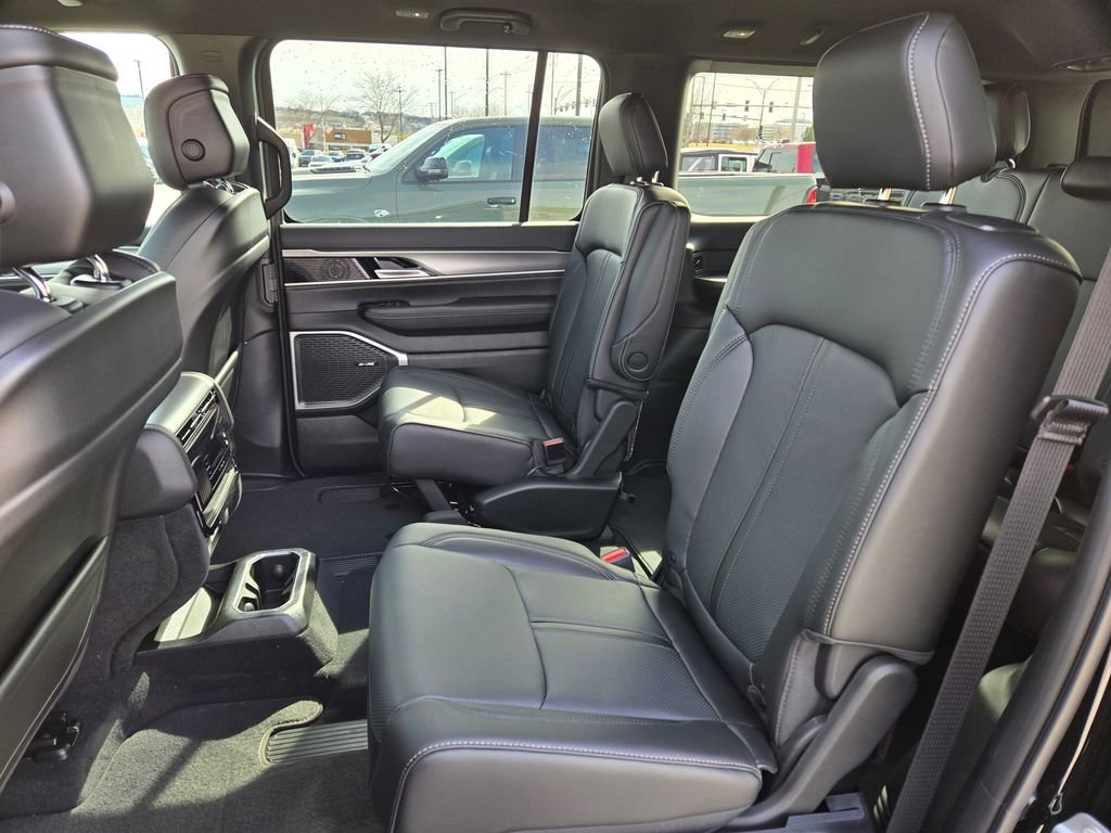 New 2026 Jeep Grand Wagoneer 4WD image 27