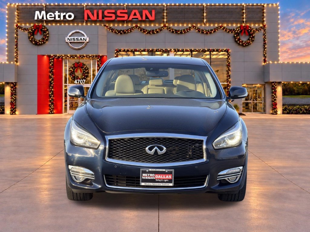 Used 2019 INFINITI Q70 Luxe AWD/4WD image 3