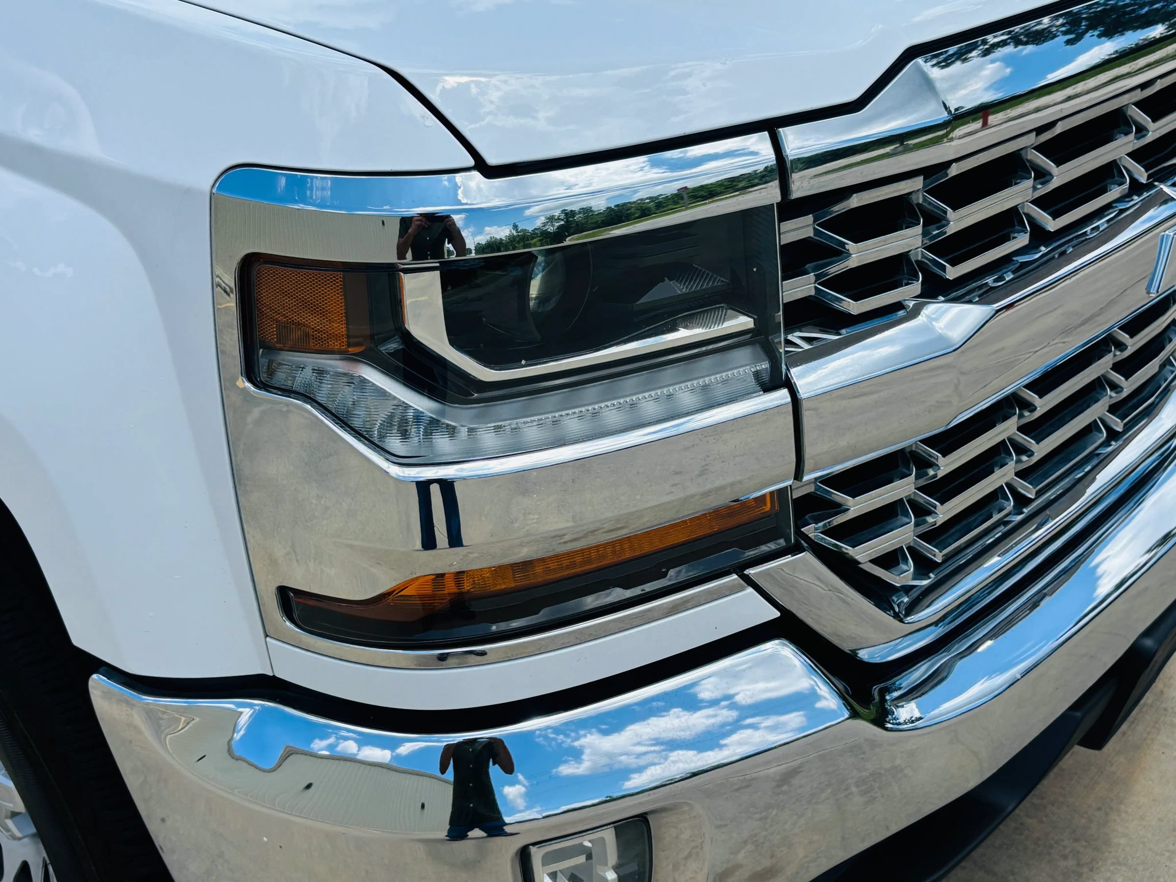 Used 2018 Chevrolet Silverado 1500 LT w/ LT Eassist Package RWD image 20