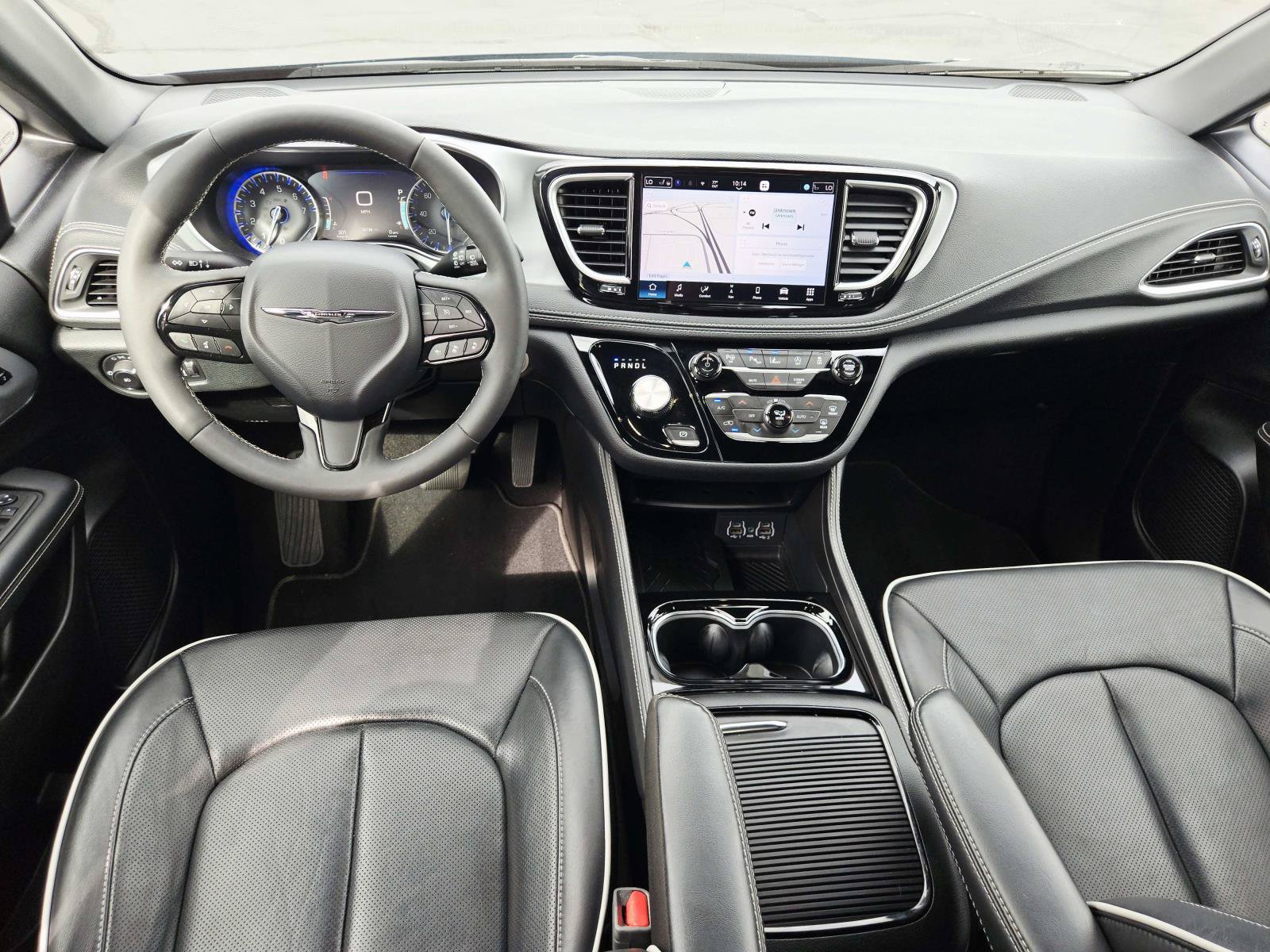 Used 2025 Chrysler Pacifica Limited FWD image 11
