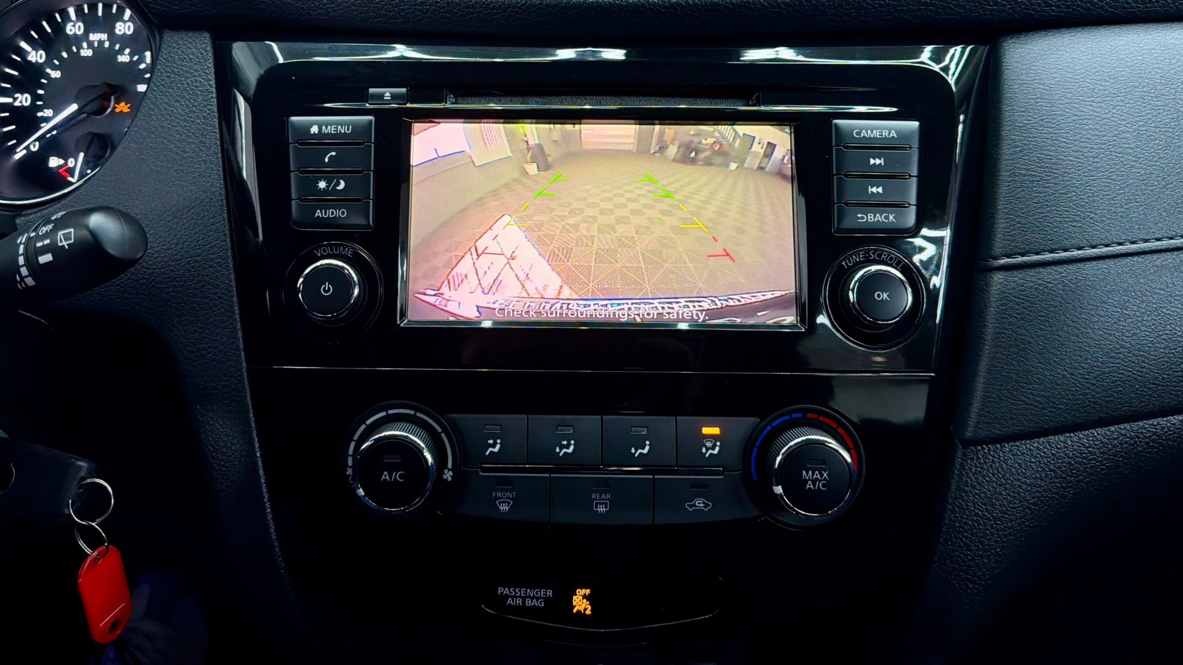 Used 2019 Nissan Rogue S image 16