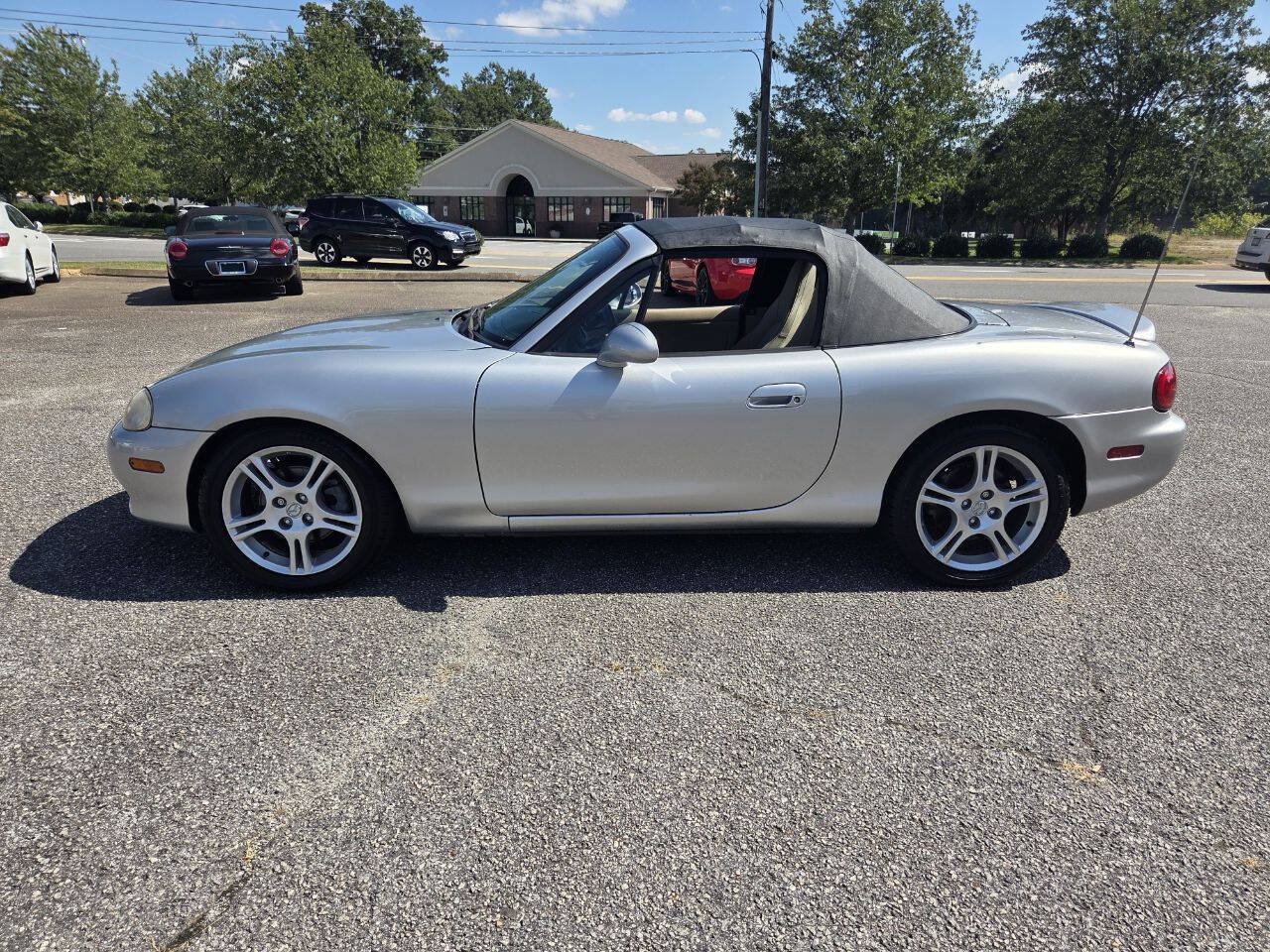 Used 2005 MAZDA MX-5 Miata LS RWD image 1