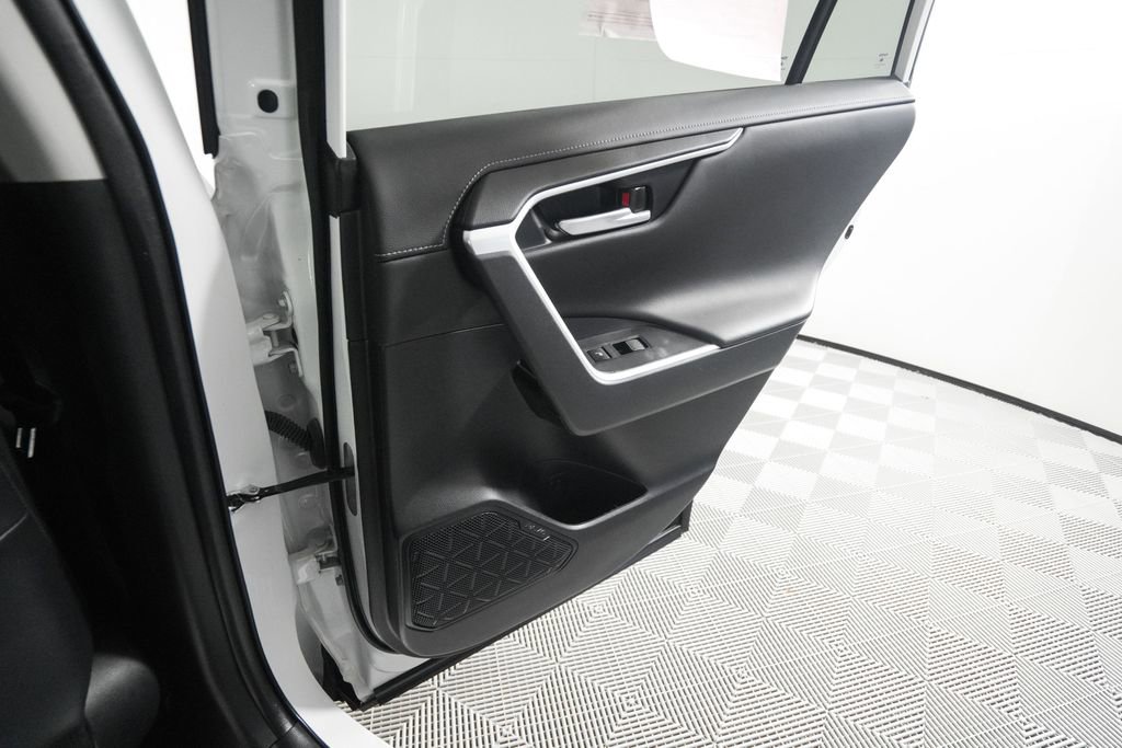 Used 2024 Toyota RAV4 Limited w/ Advanced Technology Package image 17