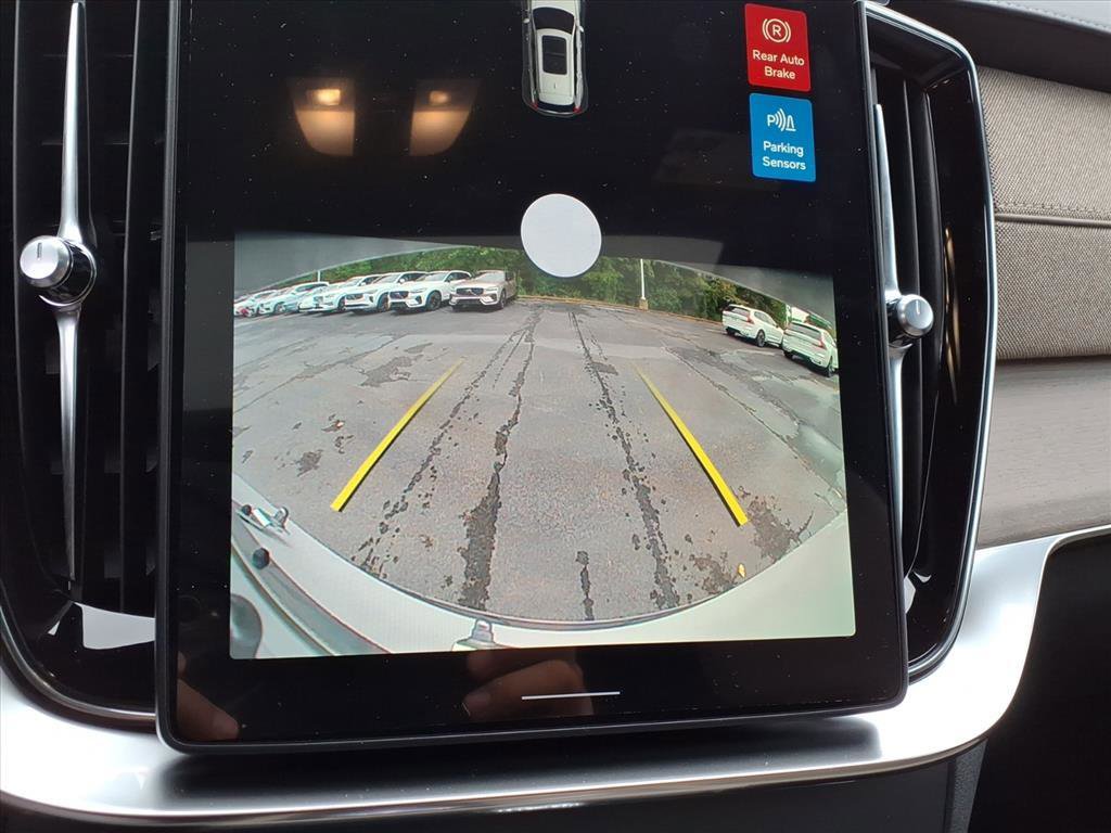 New 2026 Volvo XC90 B6 Core image 20