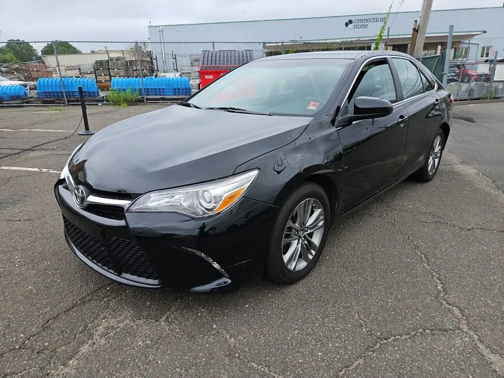 Used 2017 Toyota Camry SE