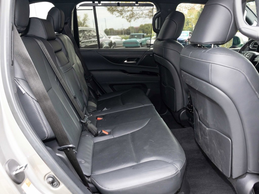 Used 2024 Lexus LX 600 4WD w/ Luxury Package image 46