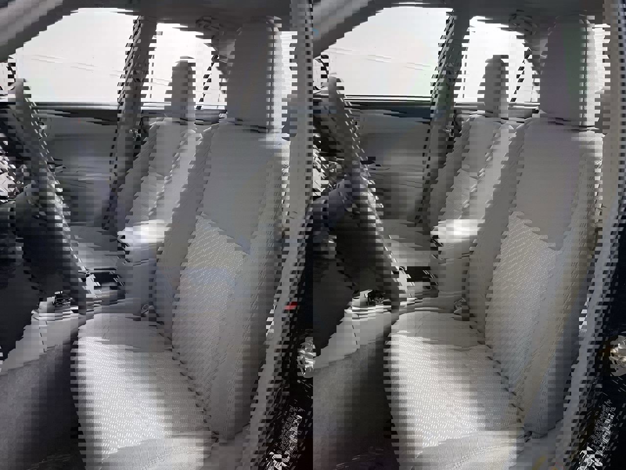 Used 2017 Toyota Camry LE image 12